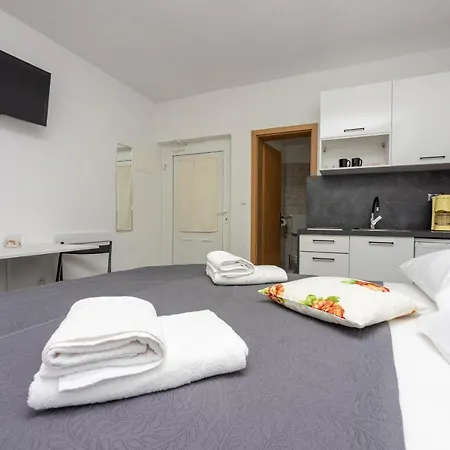 Porto Apartman *