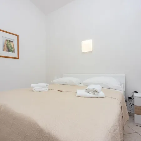 Apartman Porto *